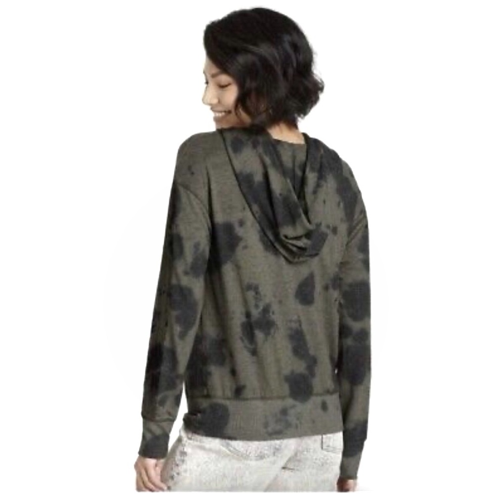 Knox Rose Green Tie Dye Long Sleeve Hooded Lightweight Sweater Top